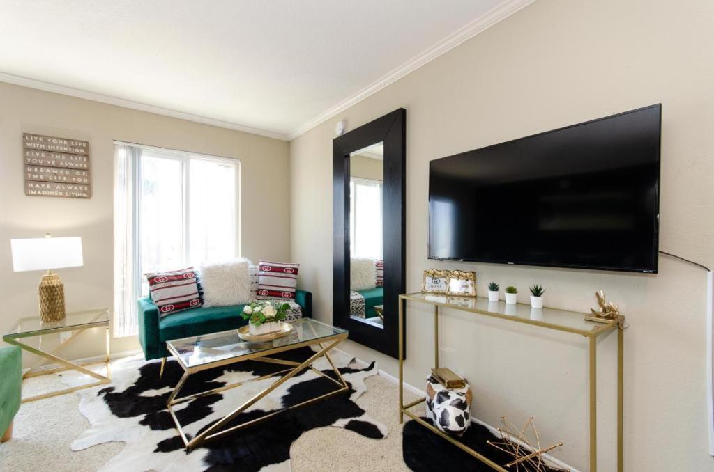 Gucci Mickey And Maxico Lofts Free Parking And Wifi Appartement Los Angeles Buitenkant foto