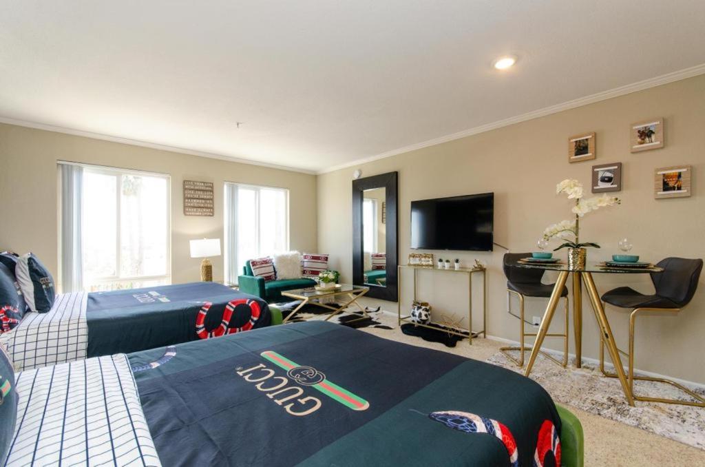 Gucci Mickey And Maxico Lofts Free Parking And Wifi Appartement Los Angeles Buitenkant foto